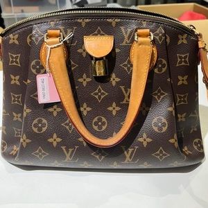 ❌❌❌Sold❌❌❌❌Authentic Louis Vuitton Monogram Rivoli PM size